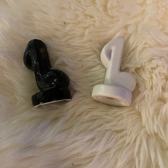 Music note salt and pepper shaker - Picture 1 of 1